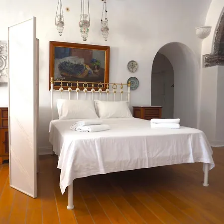 The Palm Rock, Santorini Hébergement de vacances Foinikiá