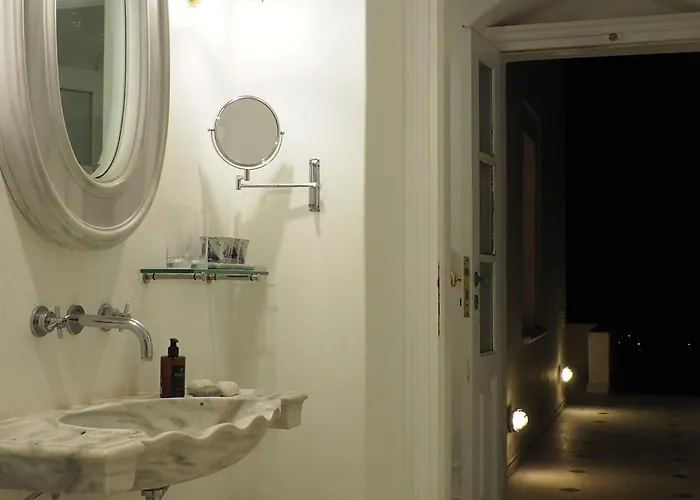 The Palm Rock, Santorini Vakantiehuis Foinikiá