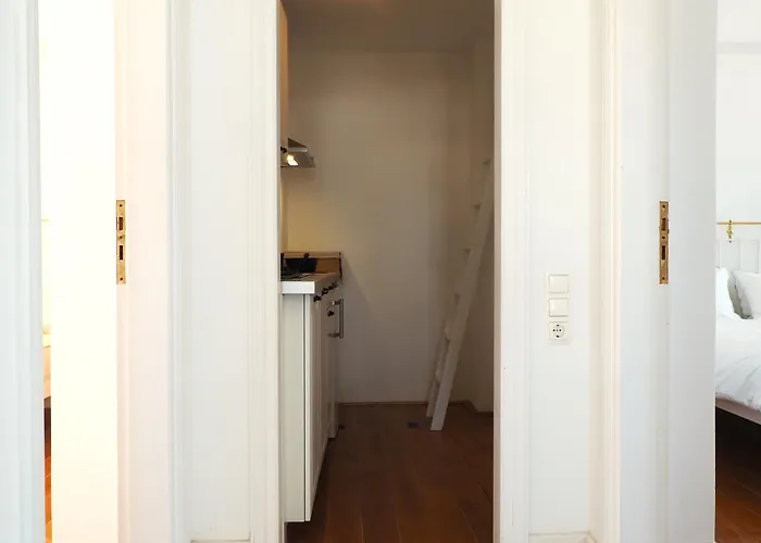 The Palm Rock, Santorini Vakantiehuis *