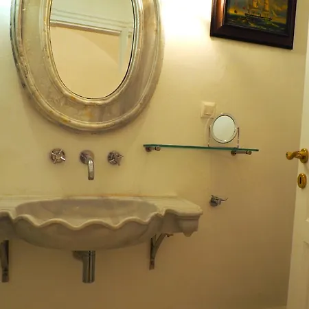 Ferienhaus The Palm Rock, Santorini Foinikiá