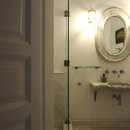 The Palm Rock, Santorini Ferienhaus *