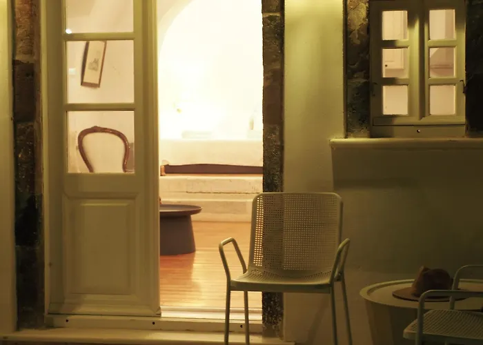 Holiday home The Palm Rock, Santorini Foinikia (Santorini)