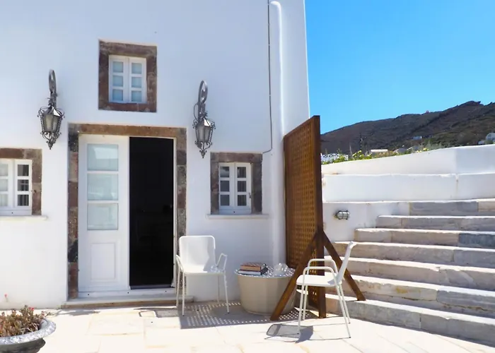 Holiday home The Palm Rock, Santorini *