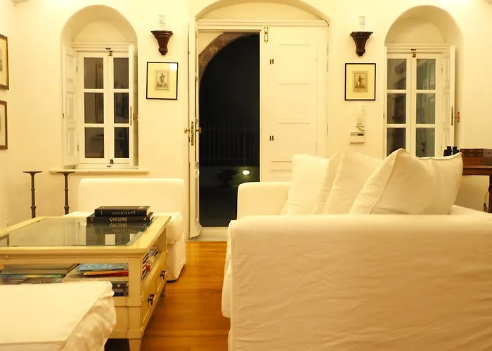 The Palm Rock, Santorini Holiday home