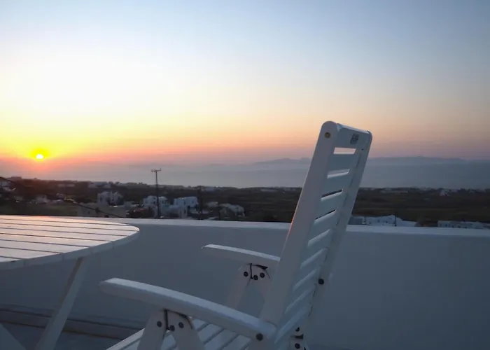 Holiday home The Palm Rock, Santorini Foinikia (Santorini)