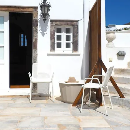 The Palm Rock, Santorini Casa de Férias Foinikiá